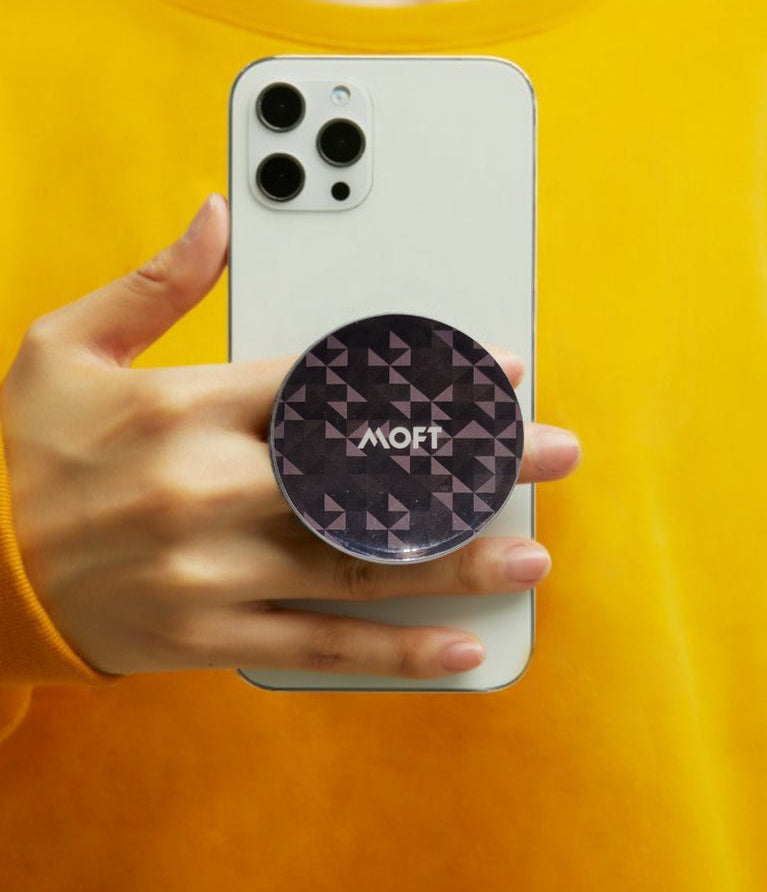MOFT O-Snap Phone Stand and Grip with Magnetic Stand | Black Diamond