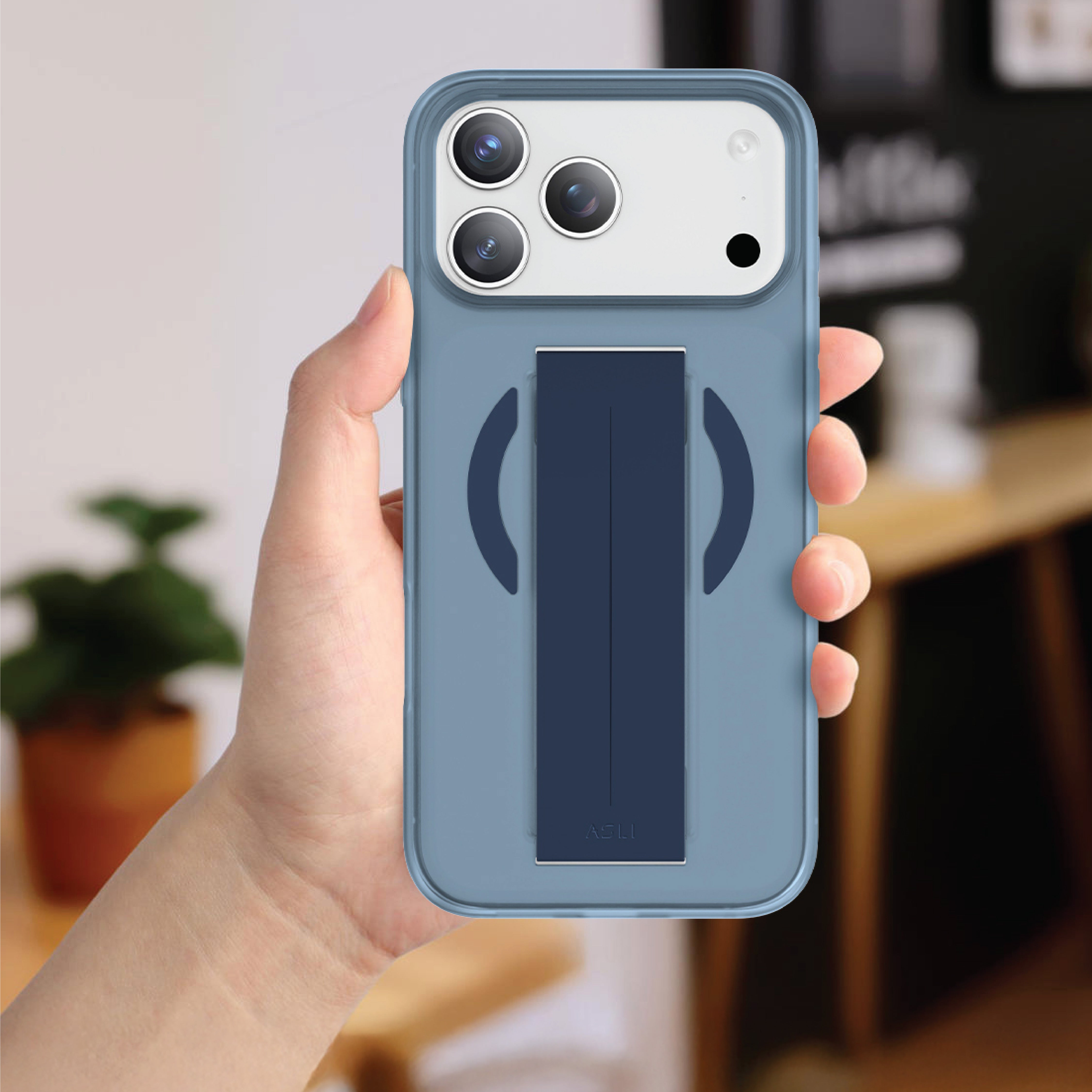 كڤر حماية سيليكون MagTrox Grip من أسلي جلوبال متوافق مع MagSafe مع مسكة مريحة لهاتف iPhone 17 Pro Max | أزرق تيتانيوم
