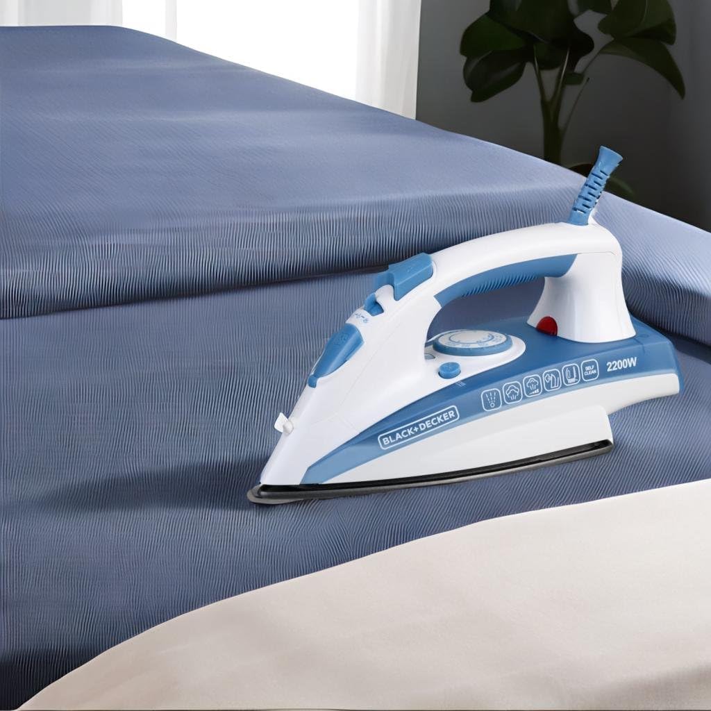 مكواة بخار X2000-B5 من Black & Decker بلاك أند ديكر بقوة 2200 واط – 220 فولت