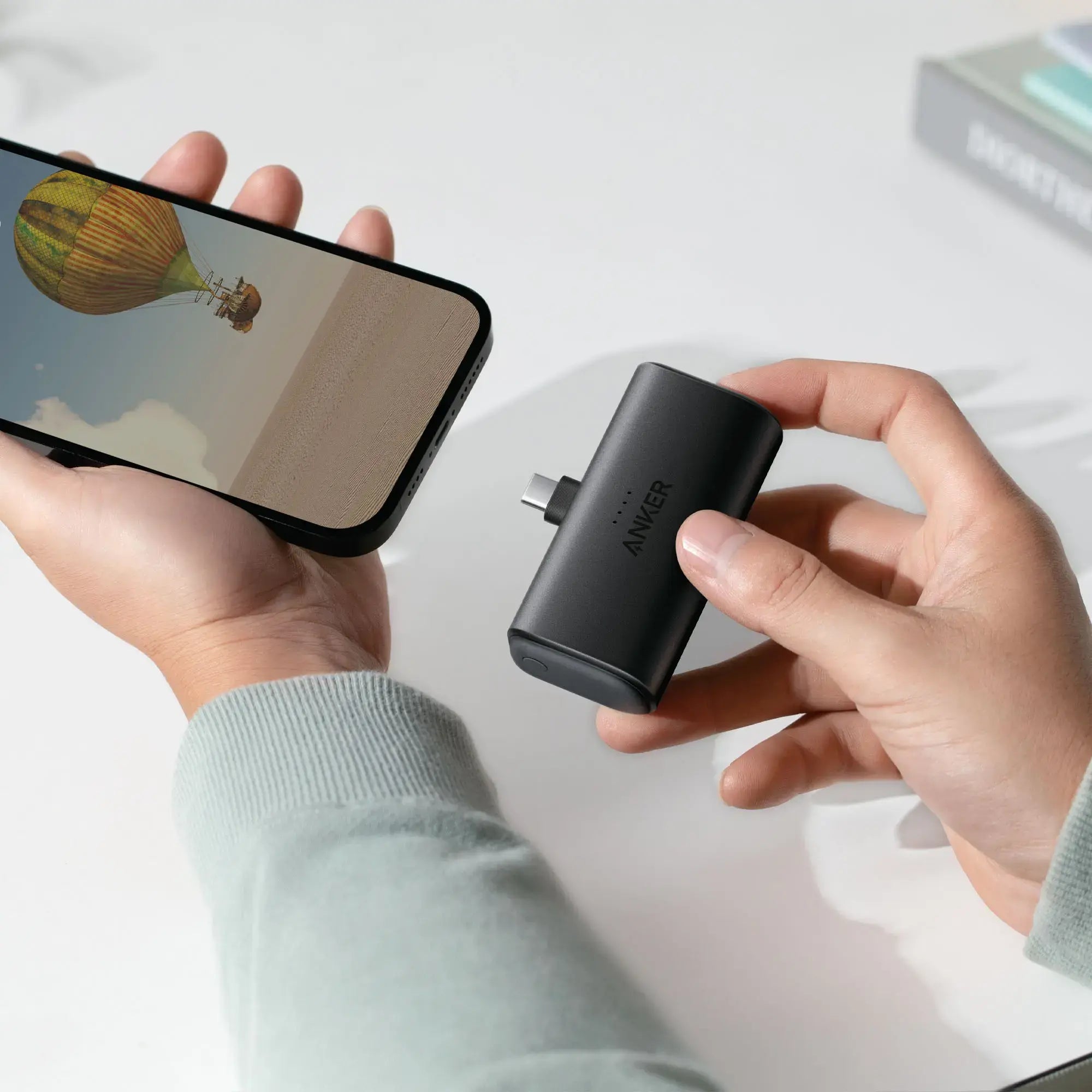 بطارية متنقلة Nano من Anker (5000 مللي أمبير، 22.5 واط،شحن سريع موصل USB-C قابل للطي) | أسود