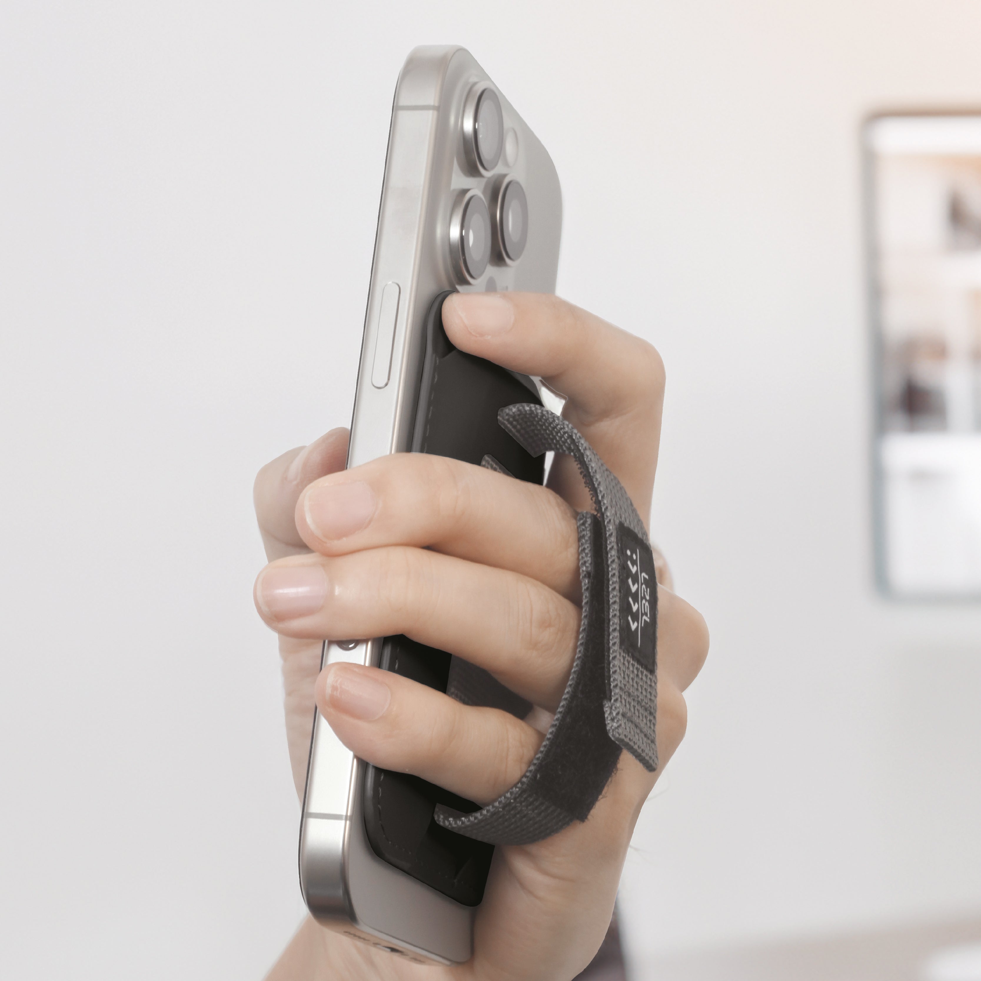 محفظة مغناطيسية مصنوعة من الجلد من ليزل متوافقة مع MagSafe | أسود