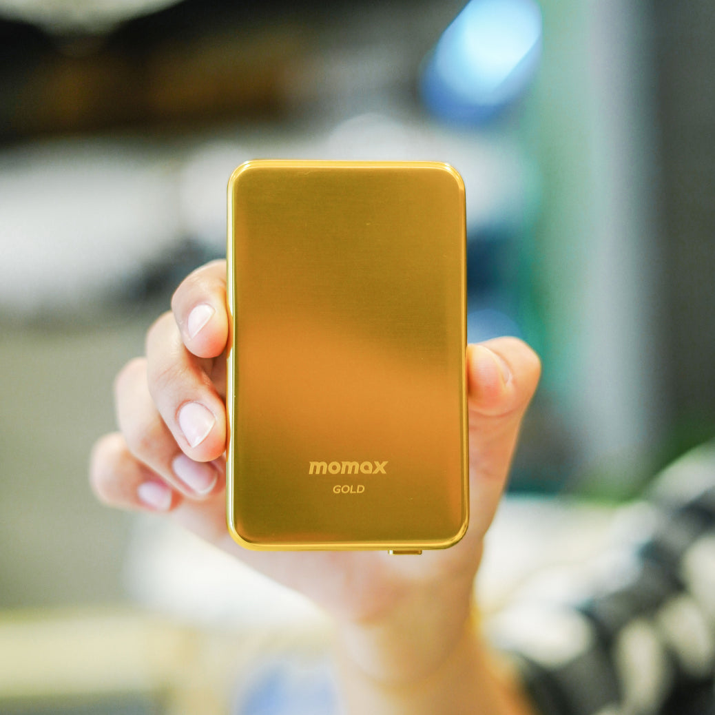 Momax 5000mAh Magnetic Wireless Charging Battery Pack Q.Mag Power 6 | Gold Edition
