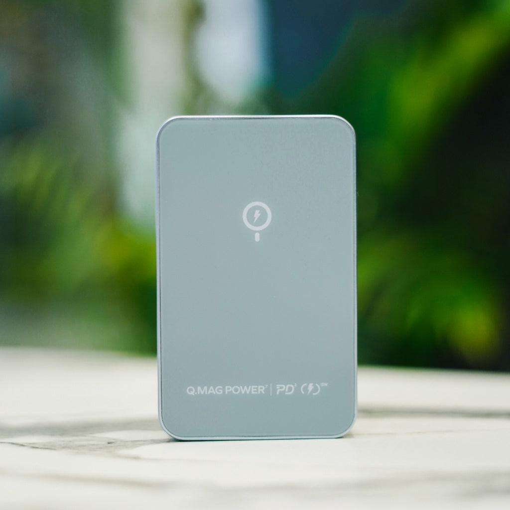 بطارية متنقلة Momax Q.Mag Power 7 مغناطيسية لاسلكية بسعة 10000mAh | أزرق