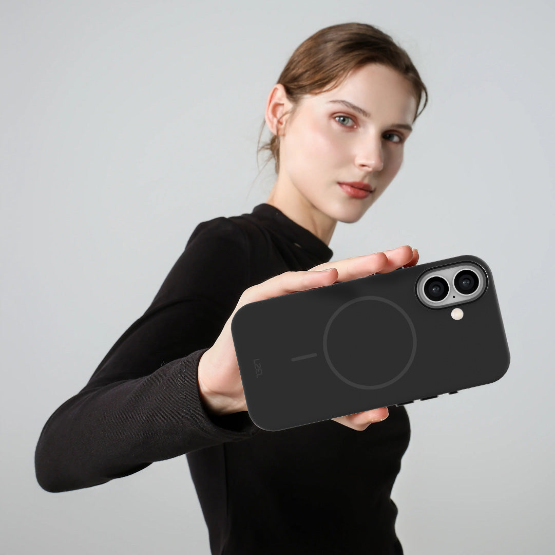 LZEL Magnexin Silicone Case for iPhone 17 | Black