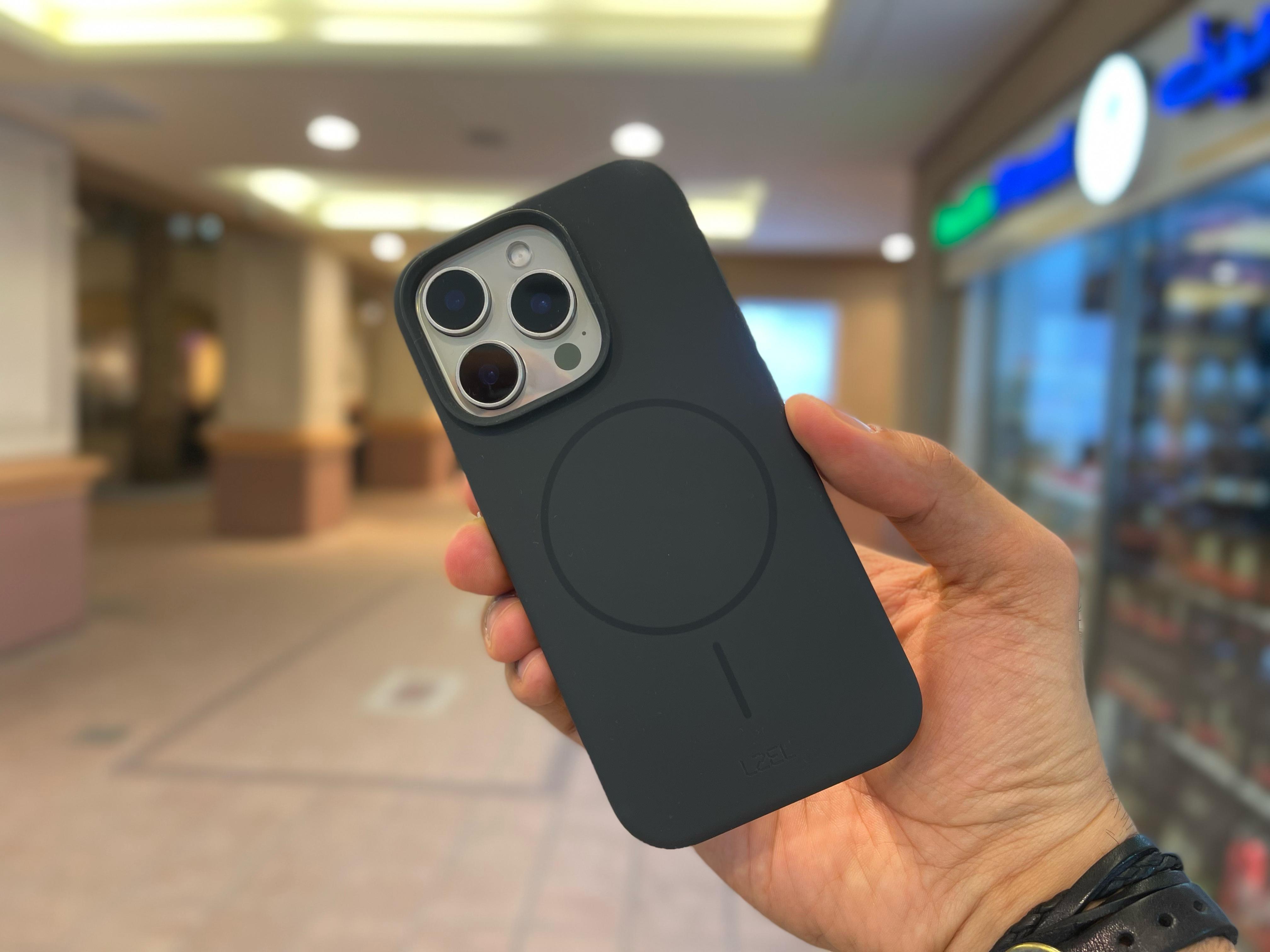 كڤر حماية سيليكون من ليزل متوافق مع MagSafe لهاتف iPhone 16 Pro Max|أسود