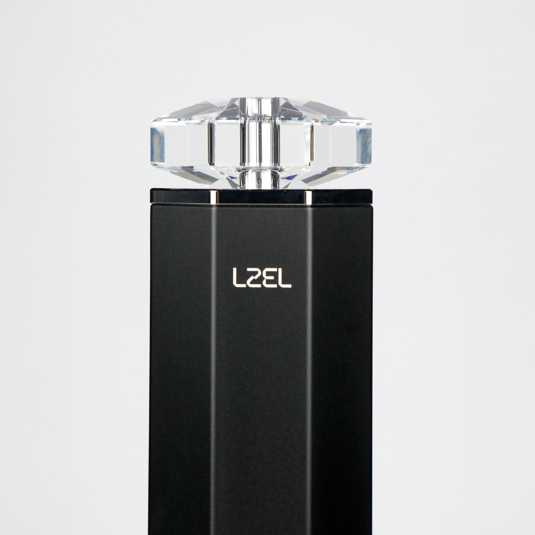 LZEL Aroma Diffuser Aromavista Essence Premium Scent Diffuser Led Display - Cold Air Diffusion Tech - 120 Ml