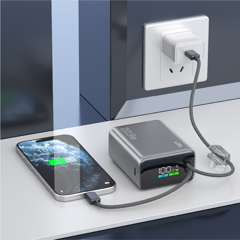 باور بانك من Lzel Neurovolt 15K PD22.5W مع كابلات USB-C وLightning