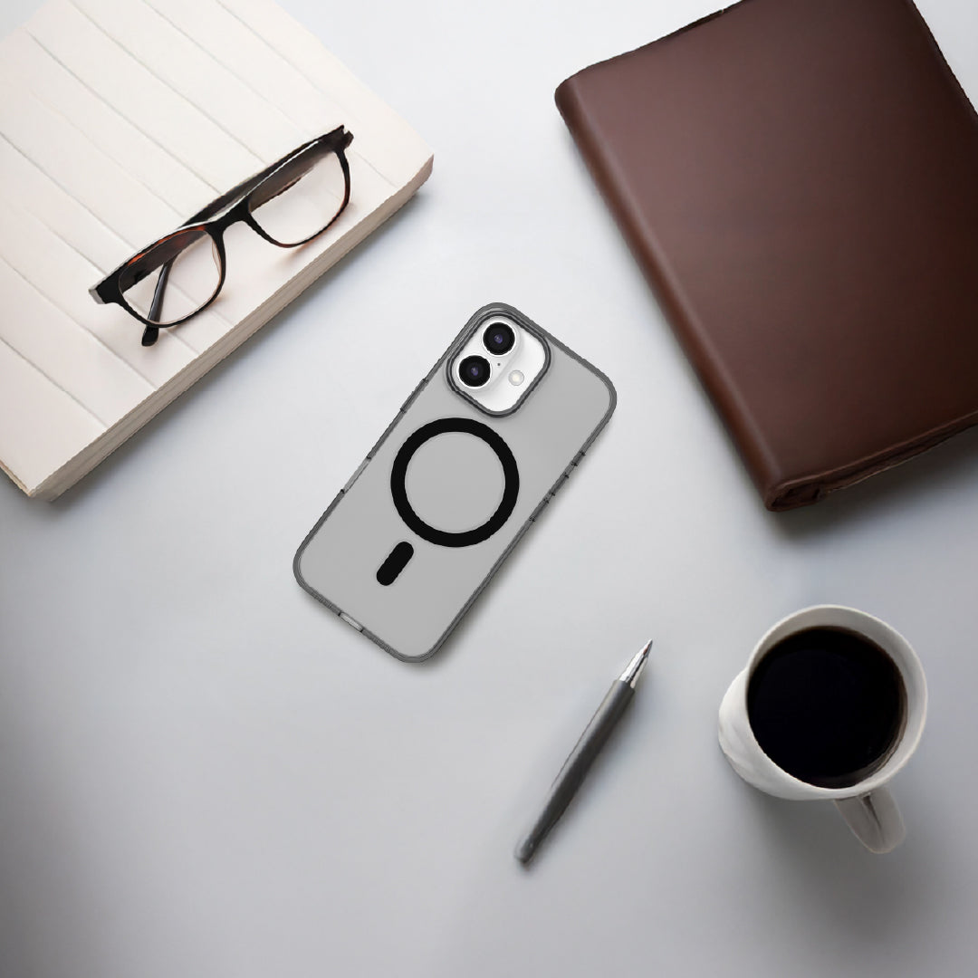 كفر حماية MagCrystal Groove من LZEL لجهاز iPhone 17 | لون دخاني