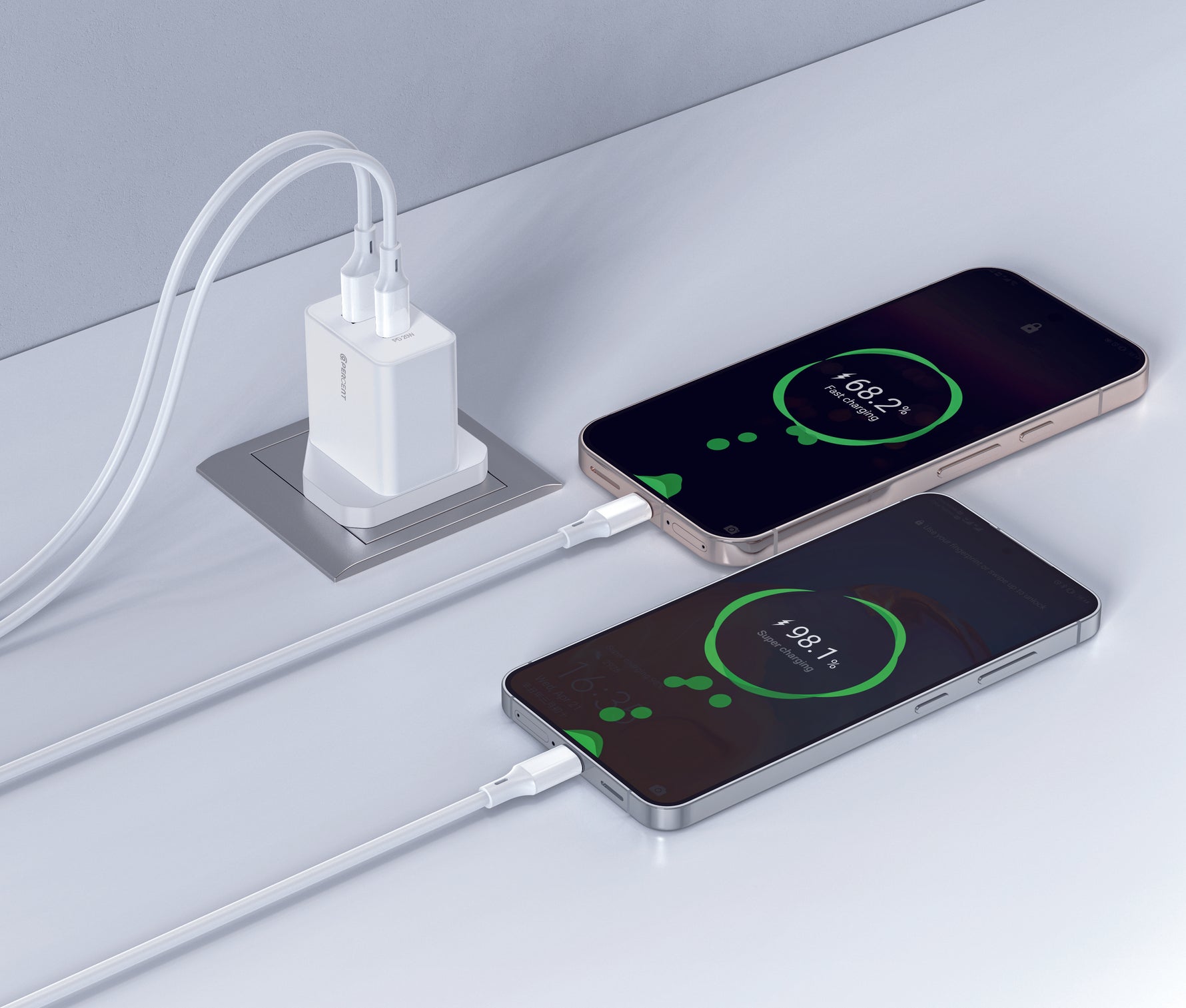 شاحن حائط مزدوج المنافذ بقدرة 20 واط من 90 بيرسنت ثاندرنيو فولت | أبيض