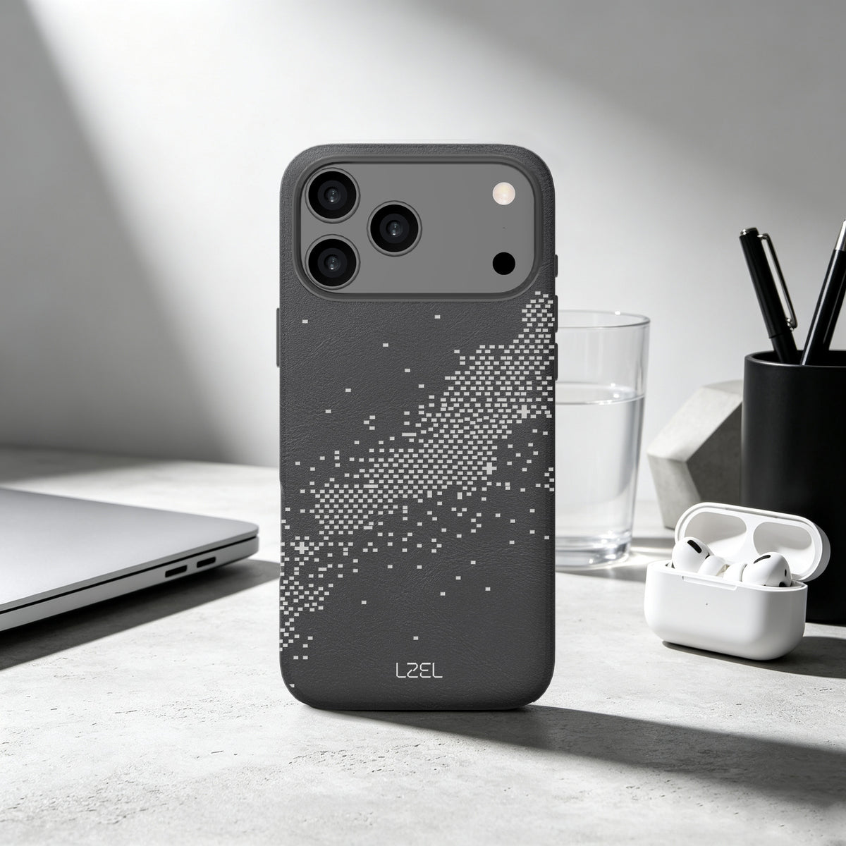 كفر LZEL LEATHERWAVE MAG من الجلد الفاخر بدعم MagSafe ونقشة متموجة لـ iPhone 18 Pro و18 Pro Max