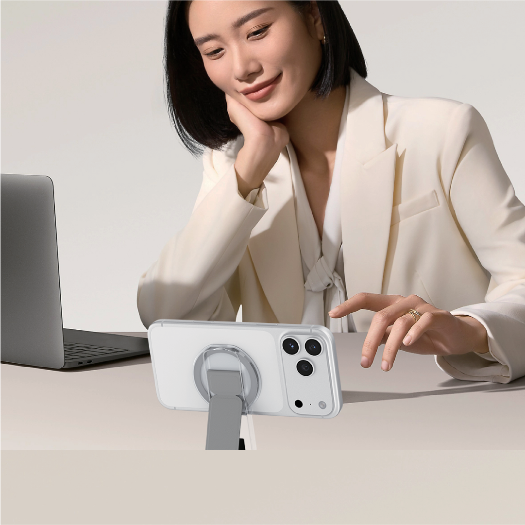 ASLI Magnetic Band Leather Grip & Foldable Stand 2-in-1 Functional Design | Silver