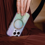 Uniq Coehl iPhone 15 Pro Magnetic Charging Willow | Iridescence