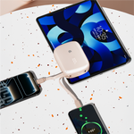 باور بانك من 90% percent بسعة 22.5 واط، مزود بكابلين مدمجين | Usb-C & Lightning | وردي
