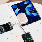 باور بانك من 90% percent بسعة 22.5 واط، مزود بكابلين مدمجين | Usb-C & Lightning | أزرق