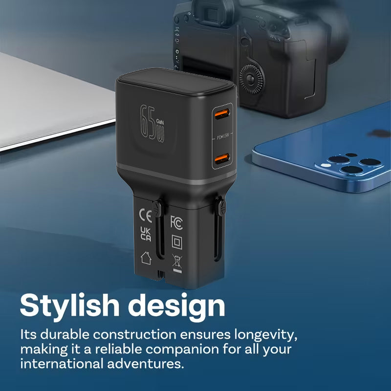 شاحن الحائط للسفر من سلسلة ترافل برو من ليزل بقدرة خمسةٍ وستين واط، بمنفذين للشحن من نوع تايب سي، بتقنية غاليوم نيتريد، متوافق عالميًا | أسود