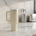 كوب من ليزل 800 مل مصنوع من الفولاذ المقاوم للصدأ عازل للحرارة مع حافظة مضادة للانزلاق | بيج فاتح كريمي