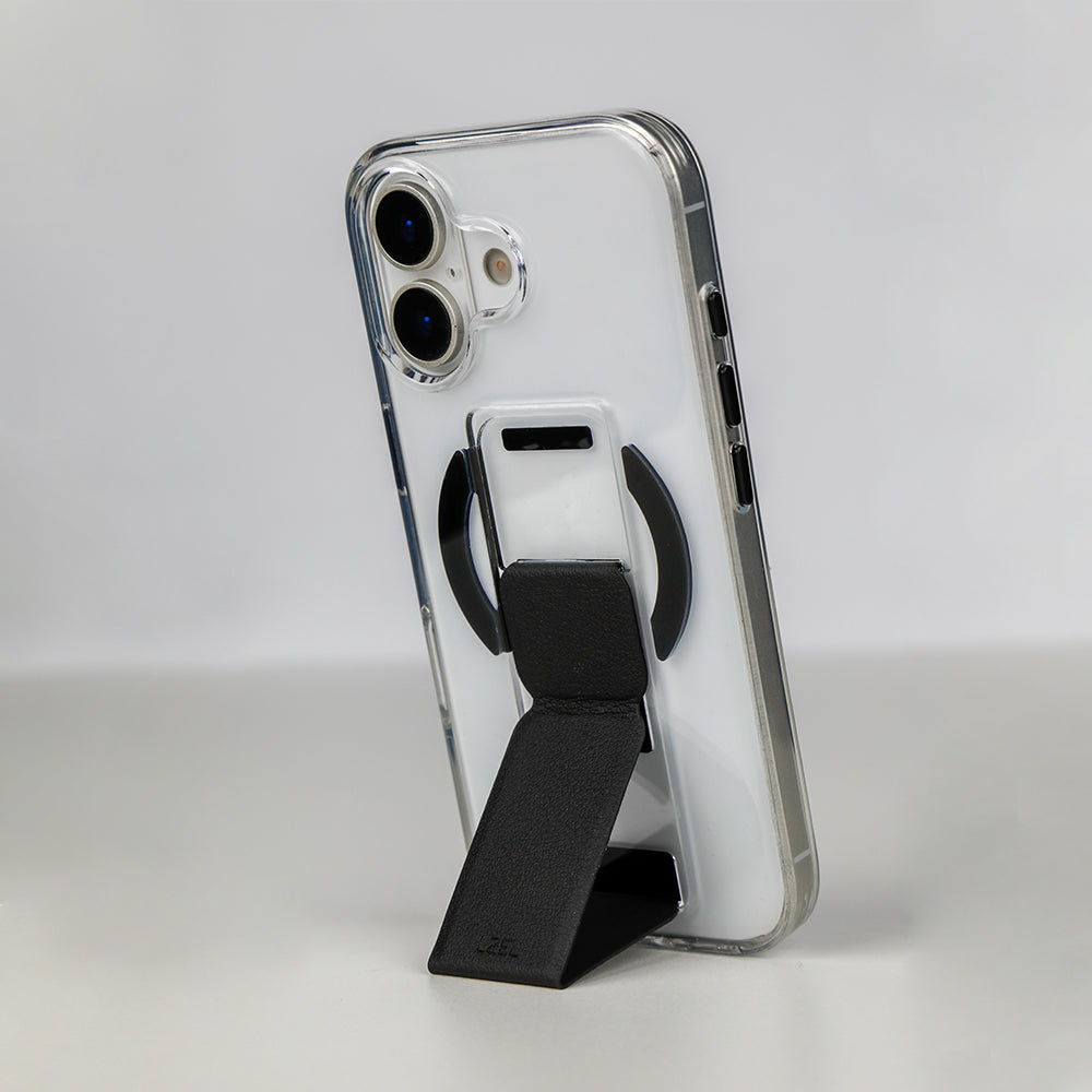 كڤر LZEL MagClear LeatherGrip لهاتف iPhone 17