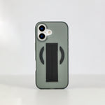 كڤر حماية سيليكون MagTrox Grip من أسلي جلوبال متوافق مع MagSafe مع مسكة مريحة لهاتف iPhone 17 | أسود