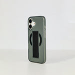 كڤر حماية سيليكون MagTrox Grip من أسلي جلوبال متوافق مع MagSafe مع مسكة مريحة لهاتف iPhone 17 | أسود