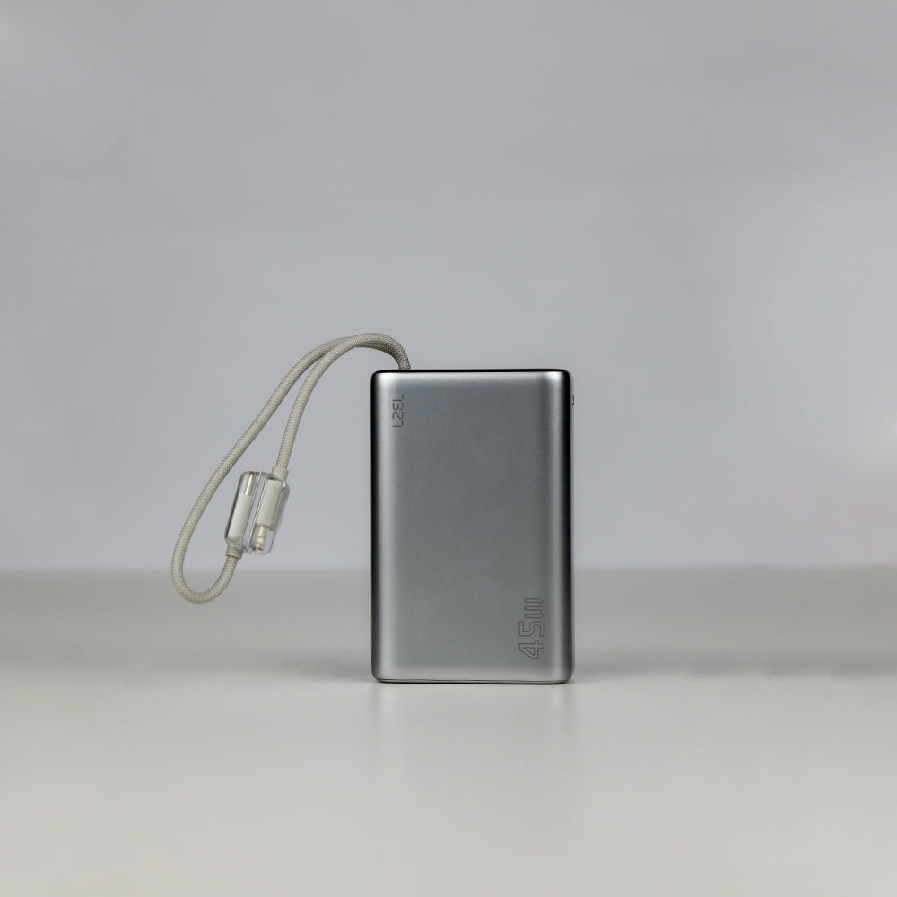  باور بانك من Lzel Neurode 20K PD45W مع كابلات USB-C وLightning 