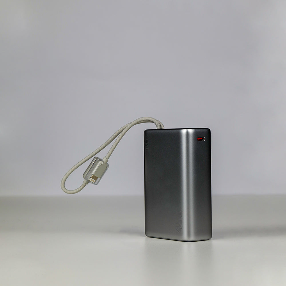  باور بانك من Lzel Neurode 20K PD45W مع كابلات USB-C وLightning 