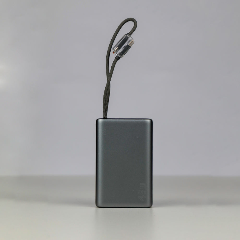  باور بانك من Lzel Neurode 20K PD45W مع كابلات USB-C وLightning 
