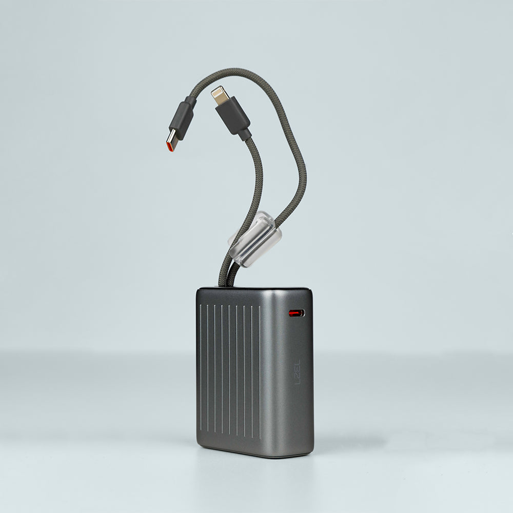 باور بنك من Lzel Neurode 10K PD 35W مع كابلات USB-C وLightning 