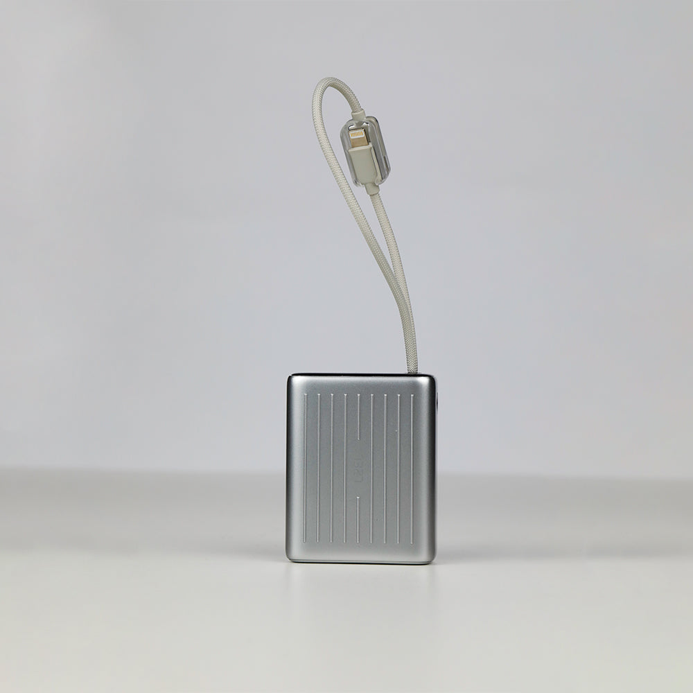 باور بنك من Lzel Neurode 10K PD 35W مع كابلات USB-C وLightning 