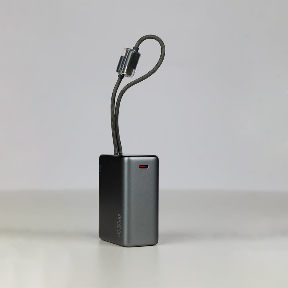 باور بانك من Lzel Neurovolt 15K PD22.5W مع كابلات USB-C وLightning