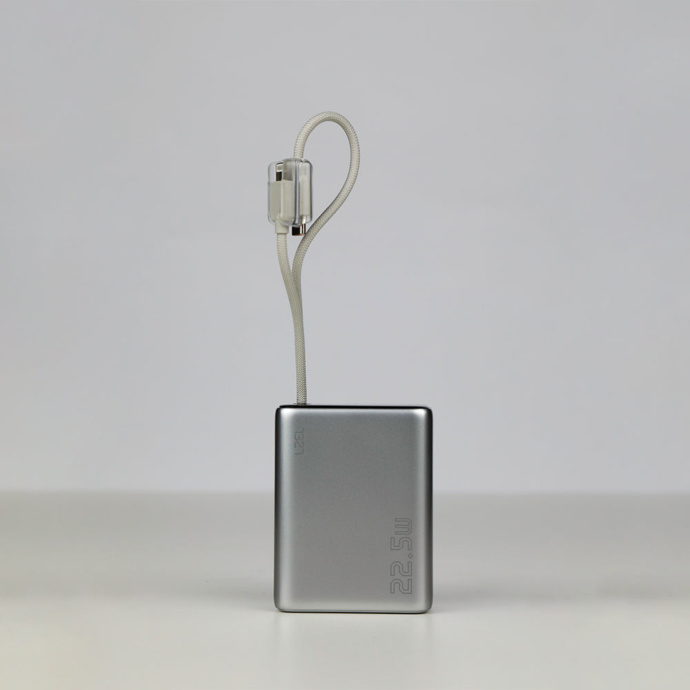باور بانك من Lzel Neurovolt 15K PD22.5W مع كابلات USB-C وLightning