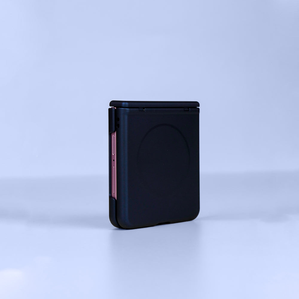 كڤر حماية Samsung Galaxy Z Flip8 قابل للطي مع دعم MagSafe