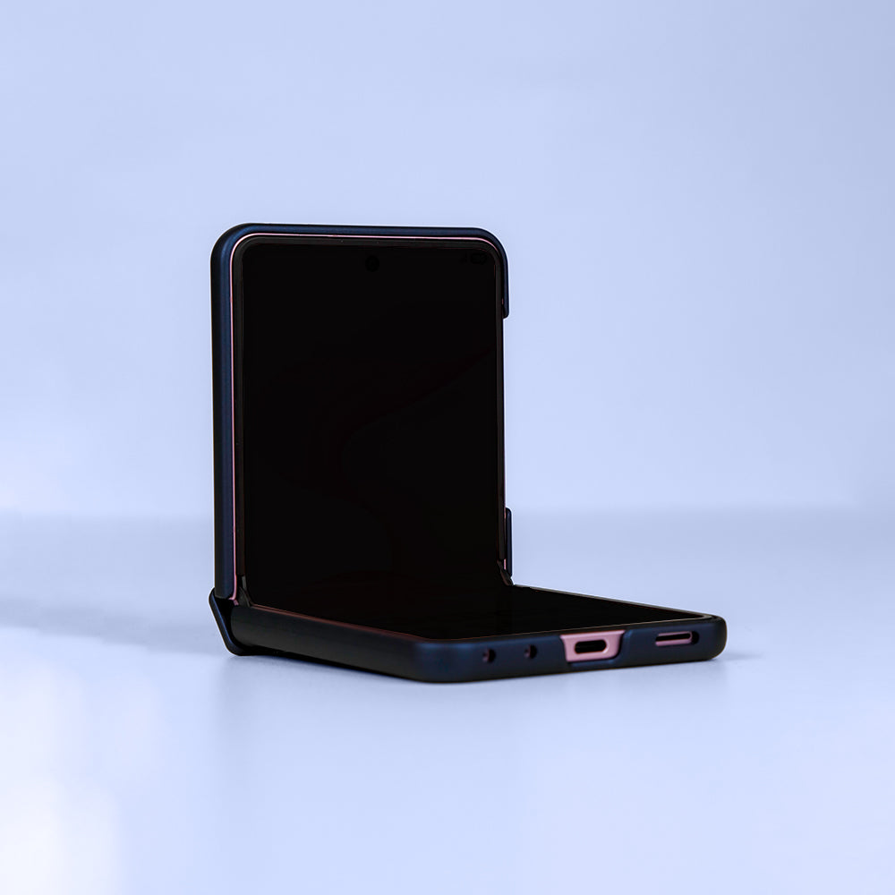 كڤر حماية Samsung Galaxy Z Flip8 قابل للطي مع دعم MagSafe