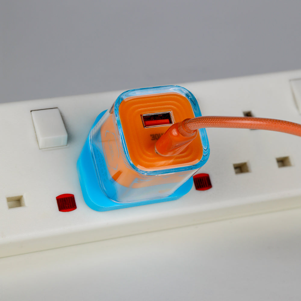 LZEL VoltCharge NanoCore – 30W GaN Transparent Wall Charger