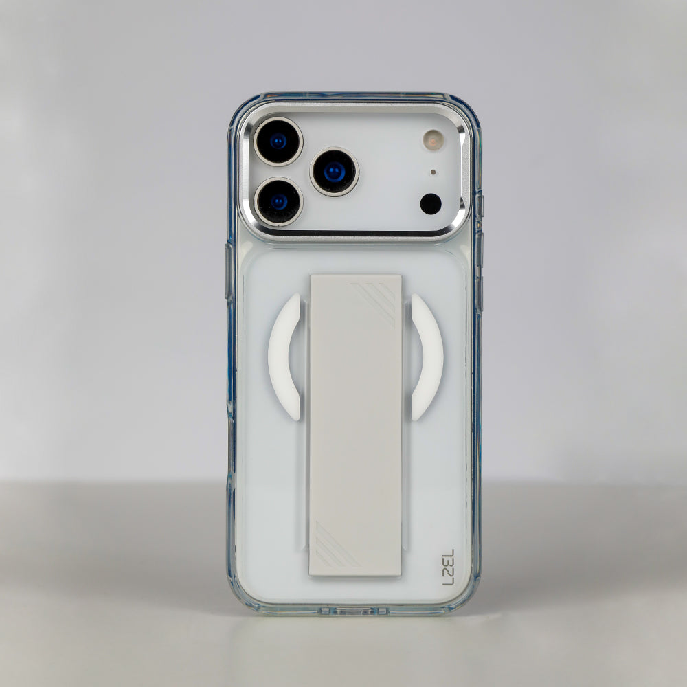 كڤر حماية LZEL Silicone Maggrip الشفاف مع MagSafe لهاتف iPhone 18 Pro & 18 Pro Max