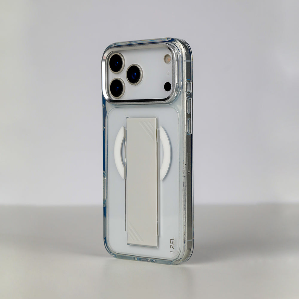 كڤر حماية LZEL Silicone Maggrip الشفاف مع MagSafe لهاتف iPhone 18 Pro & 18 Pro Max