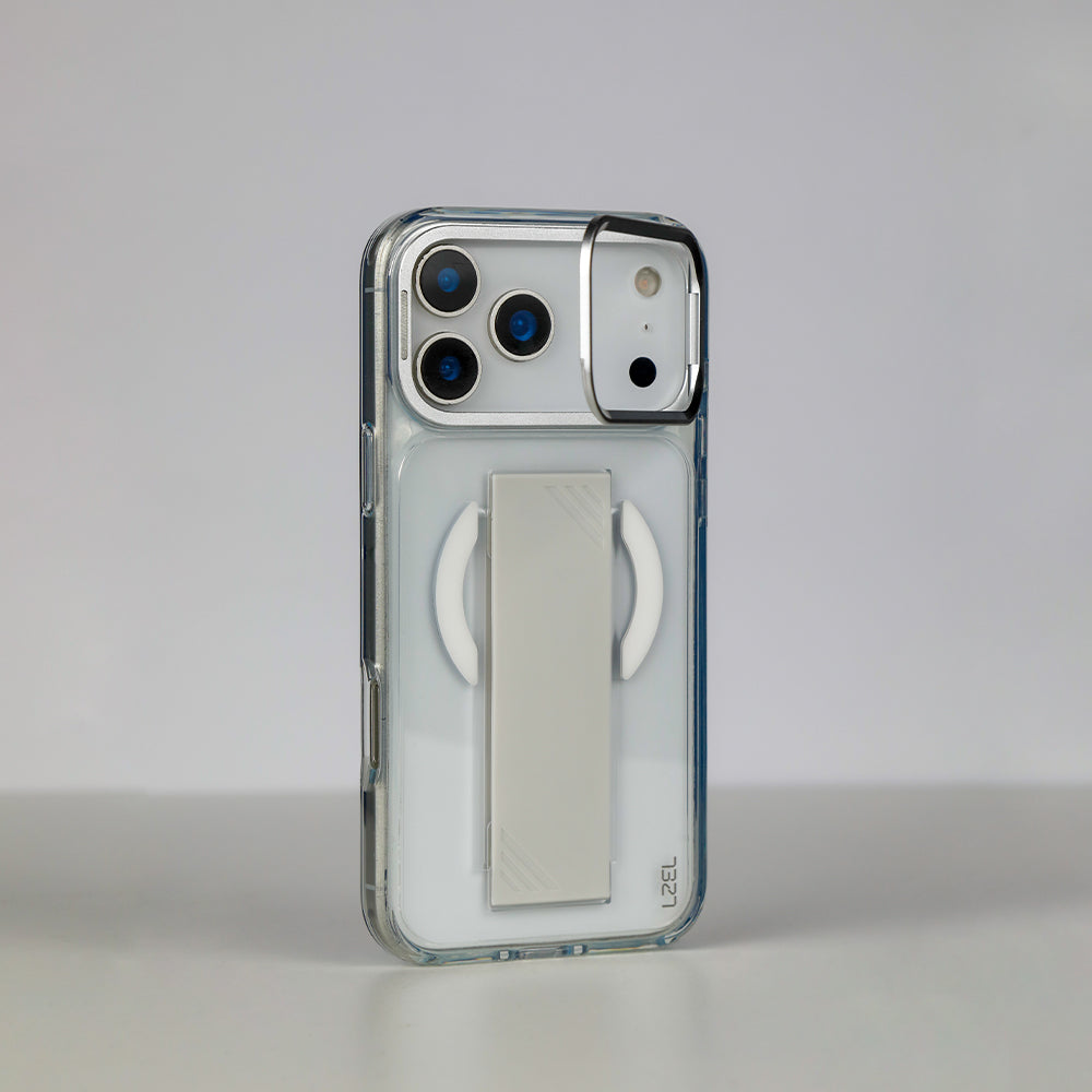 كڤر حماية LZEL Silicone Maggrip الشفاف مع MagSafe لهاتف iPhone 18 Pro & 18 Pro Max