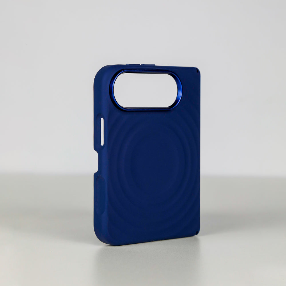 كڤر LZEL WAVEFORGE بتصميم متموج وملمس سيليكون مع دعم MagSafe لـ iPhone Duo 