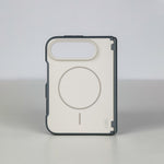 كفر LZEL SILKMATTE DUO بملمس ناعم ودعم MagSafe وحماية مزدوجة المواد لـ iPhone Duo