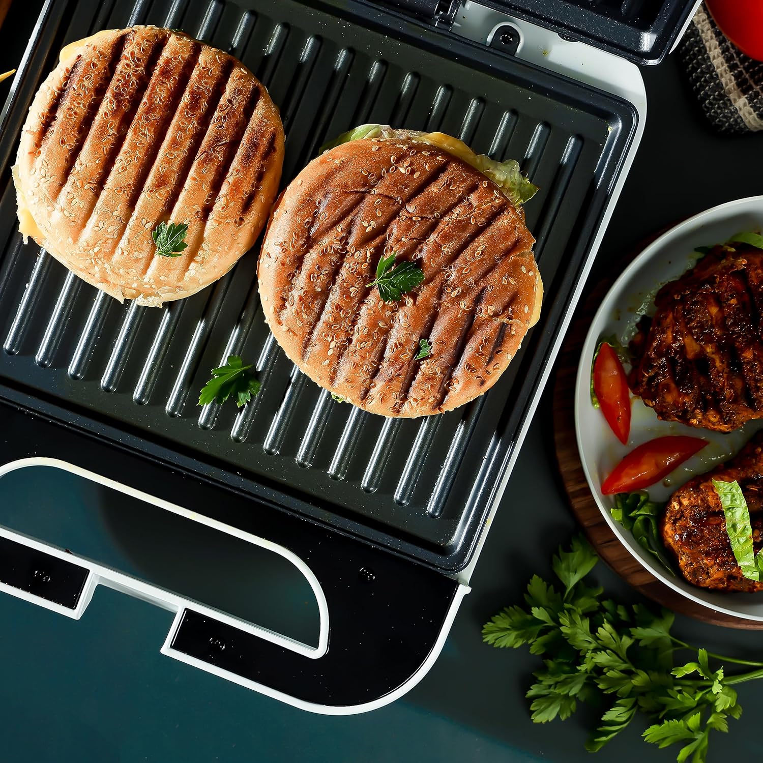 Geepas Grill Maker – Non-Stick Plates, Overheat Protection