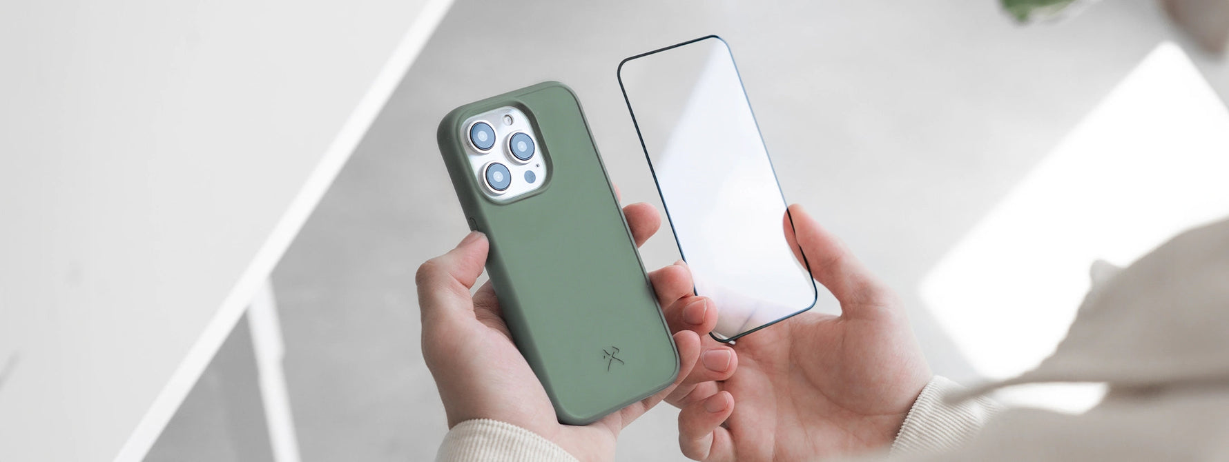كڤر حماية شاشة 2.5D لهاتف iPhone 15 Pro Max مع حواف مقوي من ANANK