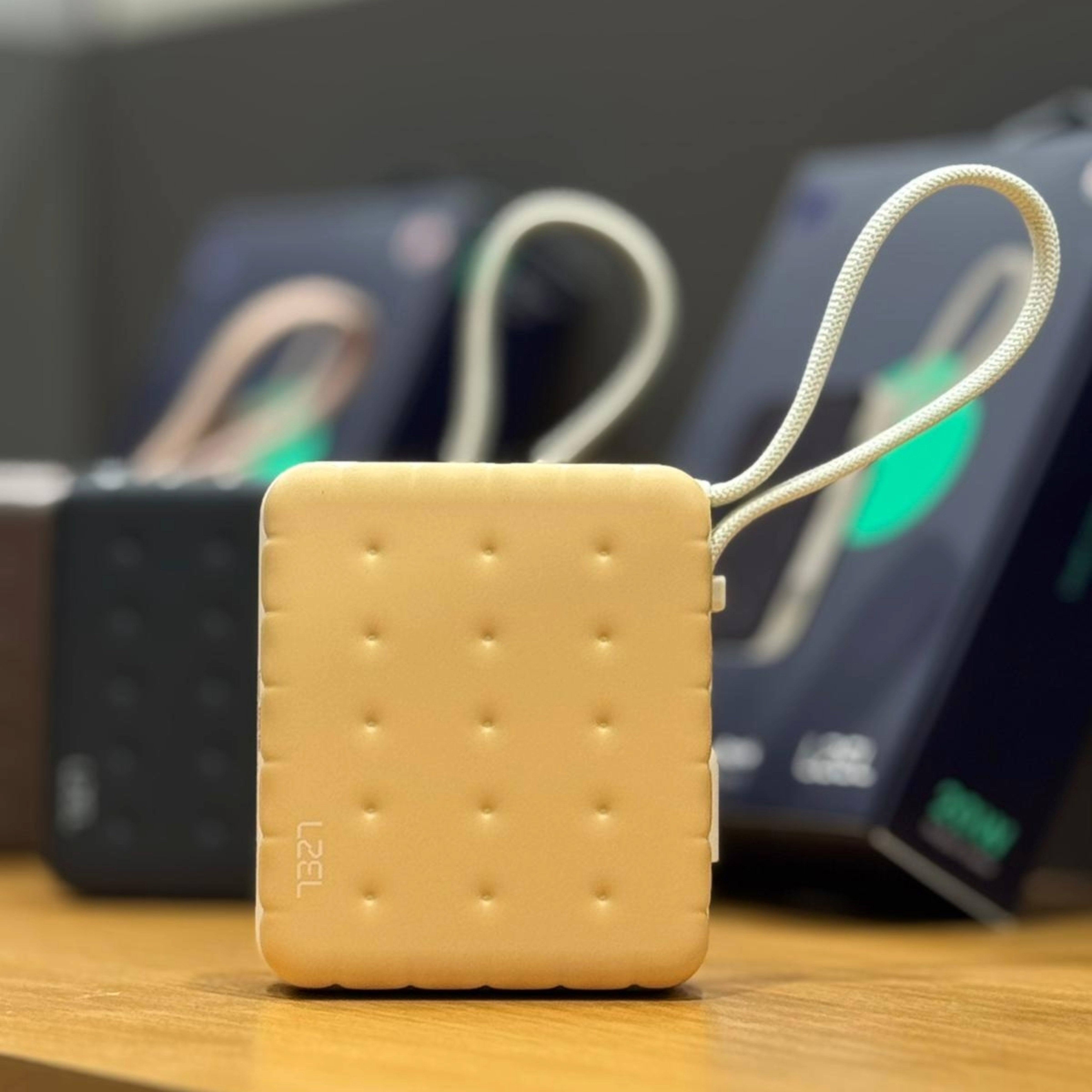 LZEL ZenoFlex MaxLux Mini 10000mAh PD Power Bank | Beige