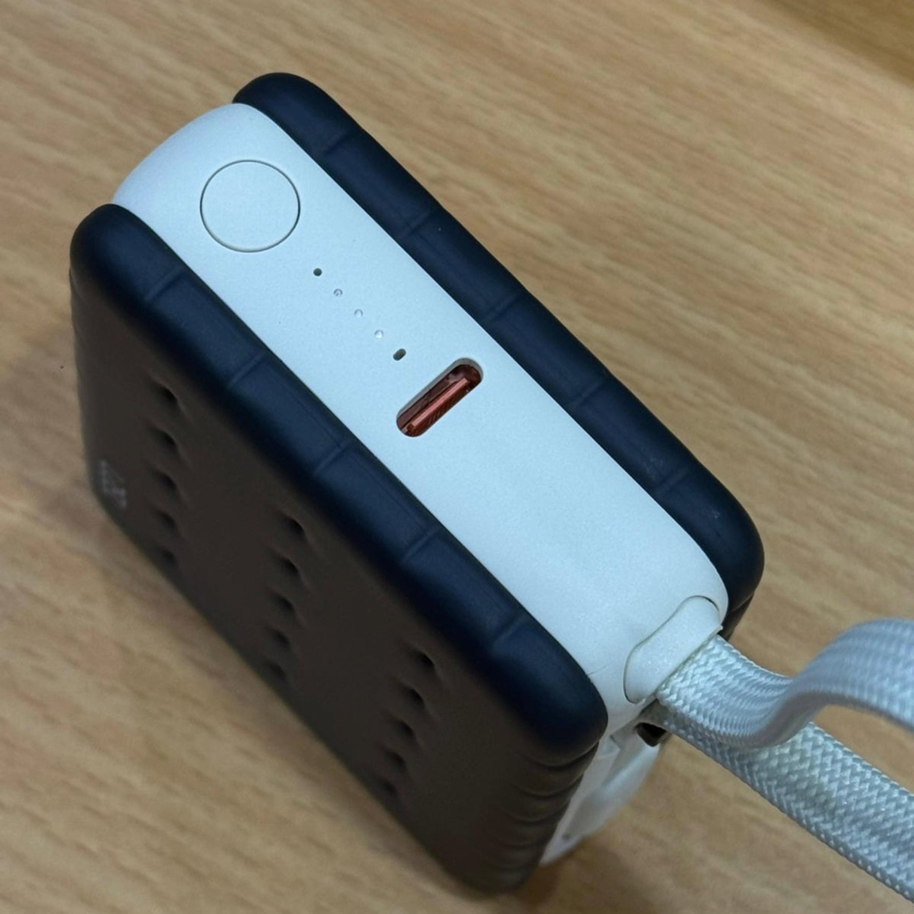 LZEL ZenoFlex MaxLux Mini 10000mAh PD Power Bank – 20W Output / 18W Input (15W Wireless)