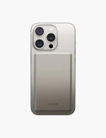 بطارية شحن مغناطيسي نحيف جدًا Alupac Air 5000 مللي أمبير بقوة 15 واط من Energea | رمادي