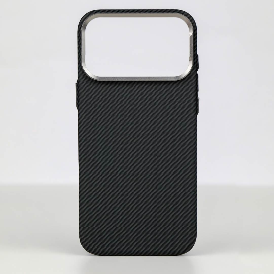 كڤر حماية LZEL MagCarbon 3DGrip لجهاز iPhone 17 Pro Max 
