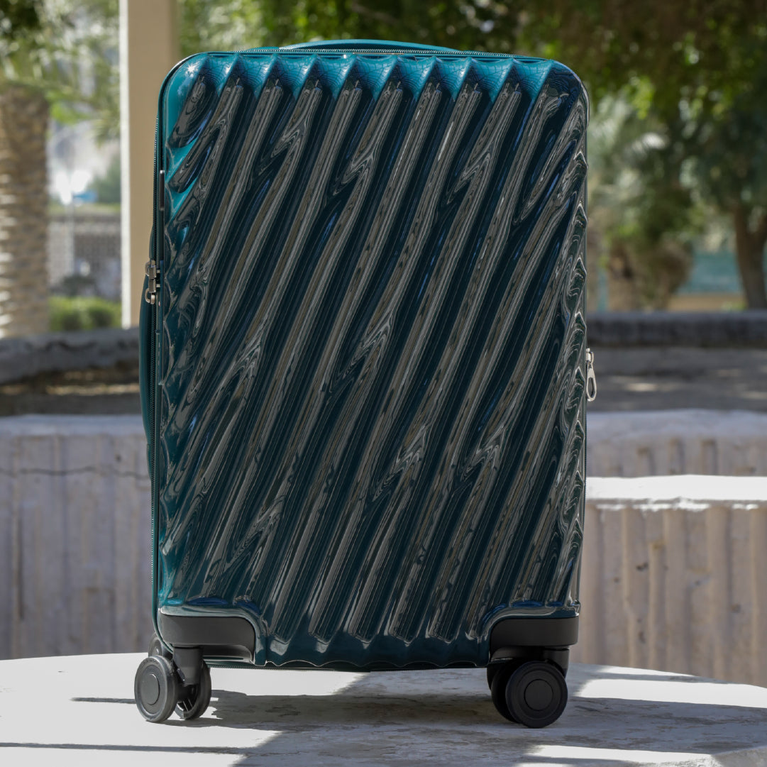 90 Percent 4 Wheels 20 Inch Suitcase