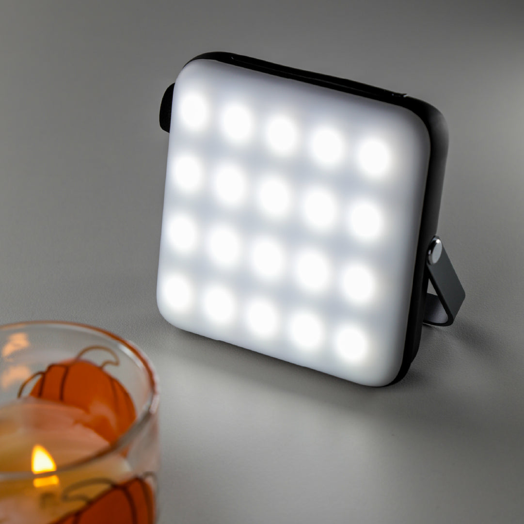 مصباح LED LZEL Luminova Surge20 ثلاثي الوضعية | 100-1200 لومين مع بطارية 20,000 ملّي أمبير 