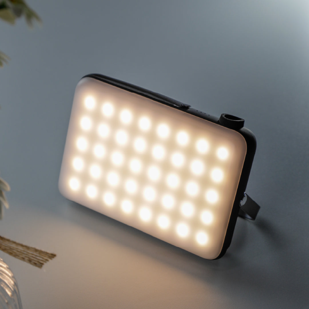 LZEL Luminova Surg10 كشاف LED ثلاثي الوضع + باور بنك، 100–800 لومن، قابل لإعادة الشحن USB-C 