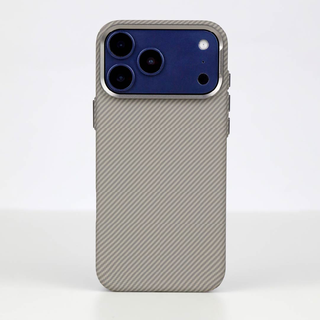 كڤر حماية LZEL MagCarbon 3DGrip لجهاز iPhone 17 Pro Max 