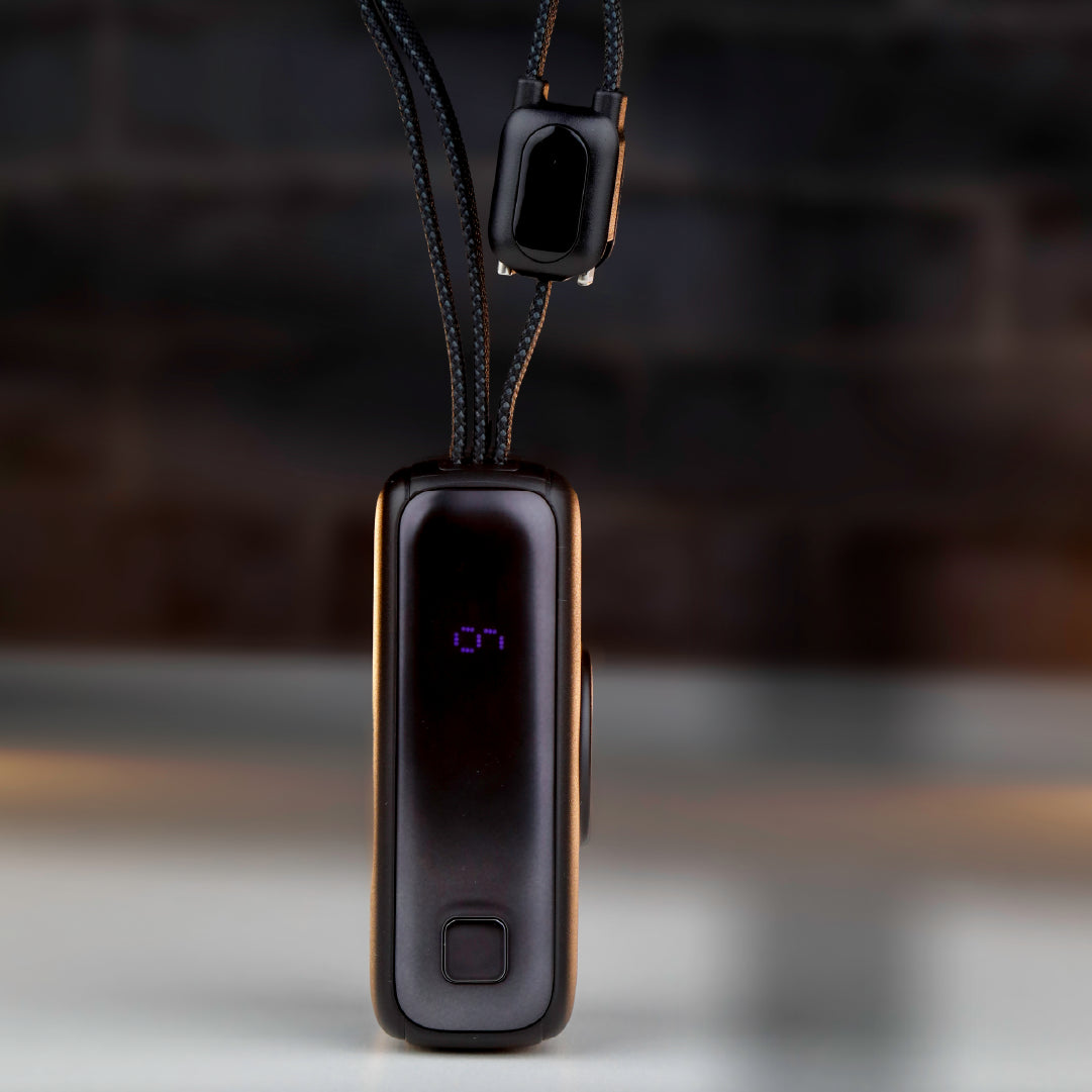باور بانك LZEL Ampflow10 Mini – سعة 10000 مللي أمبير | شحن سريع 22.5 واط | كابلات مدمجة Type-C و Lightning | شحن لاسلكي