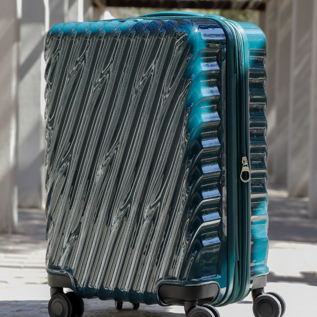 90 Percent 4 Wheels 20 Inch Suitcase